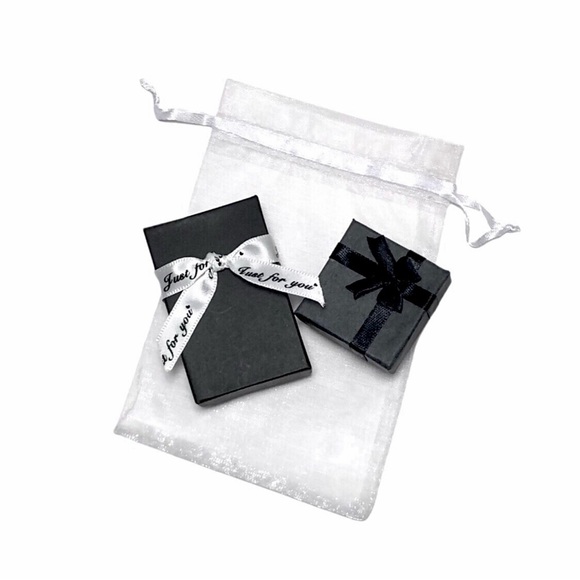 Carved Labradorite Hello Kitty Crystal - Picture 8 of 8